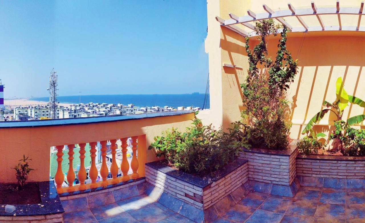 Beach Penthouse, Chennai Bed & Breakfast Exterior photo